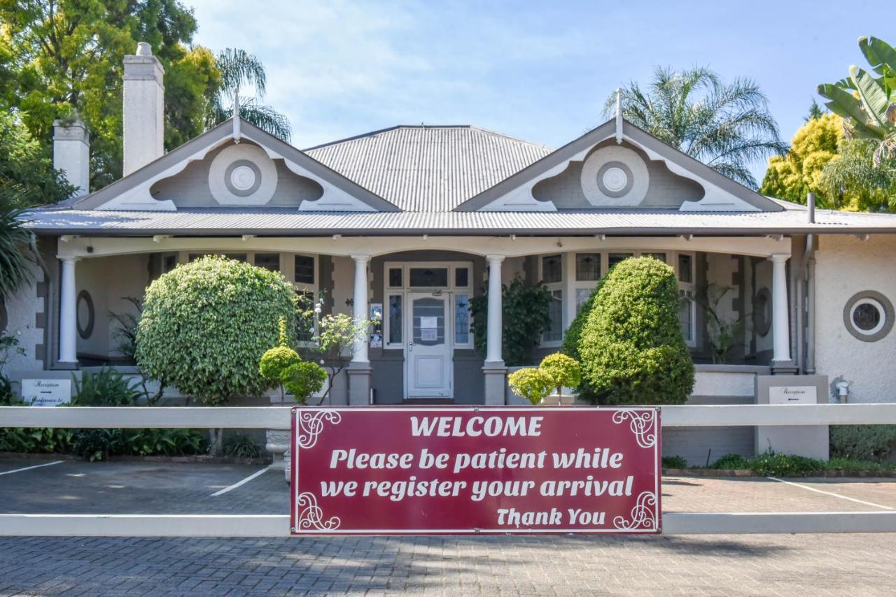 Oxford Lodge Vryheid Bagian luar foto