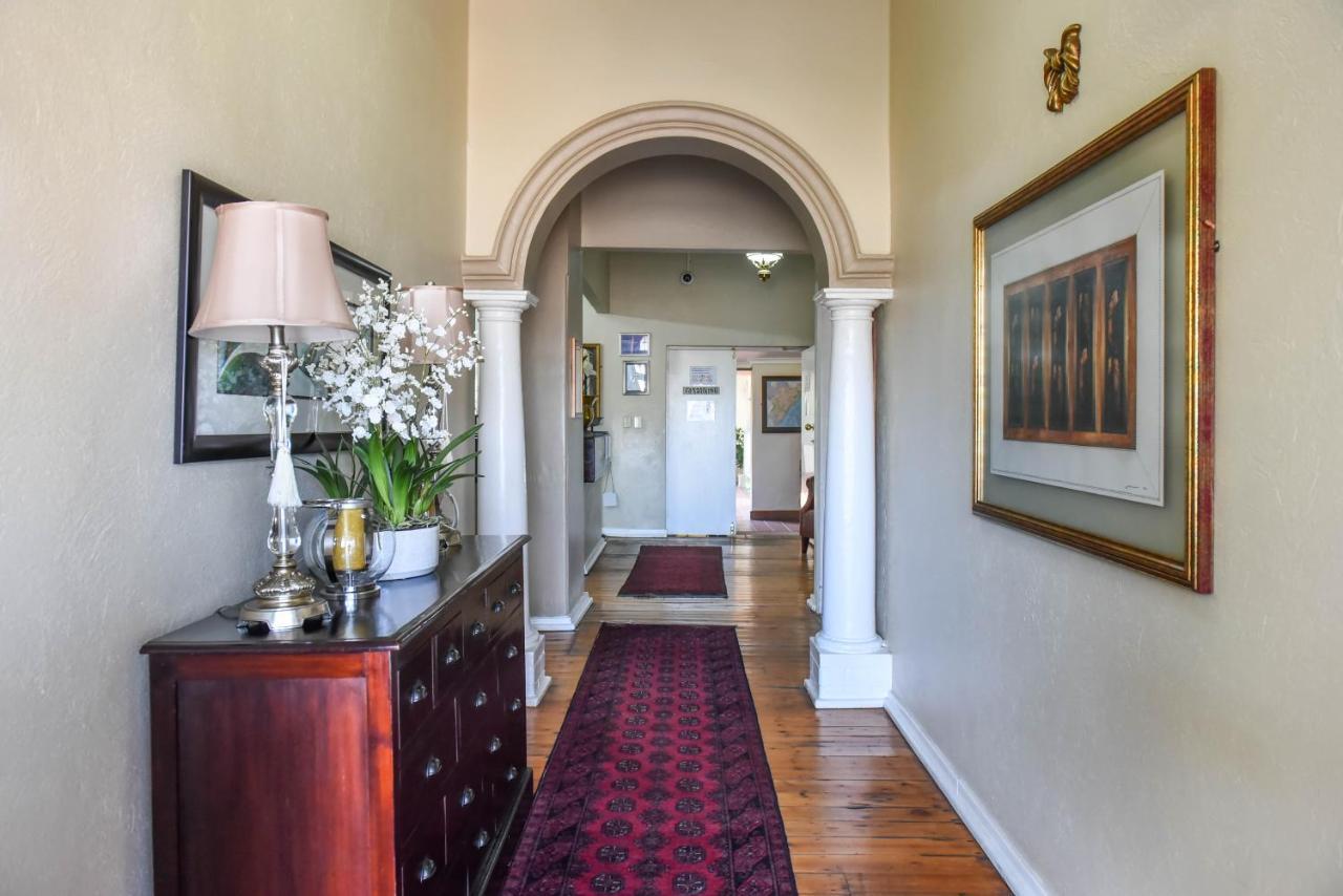 Oxford Lodge Vryheid Bagian luar foto