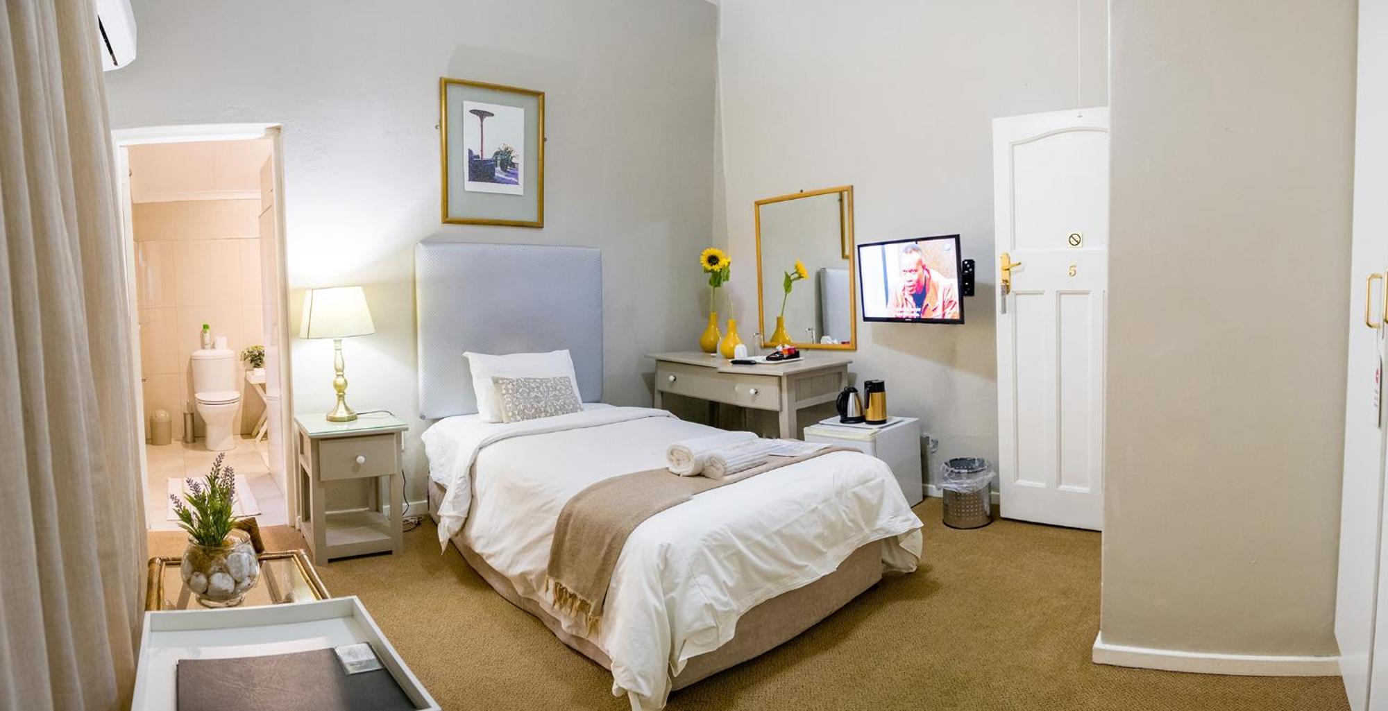 Oxford Lodge Vryheid Bagian luar foto