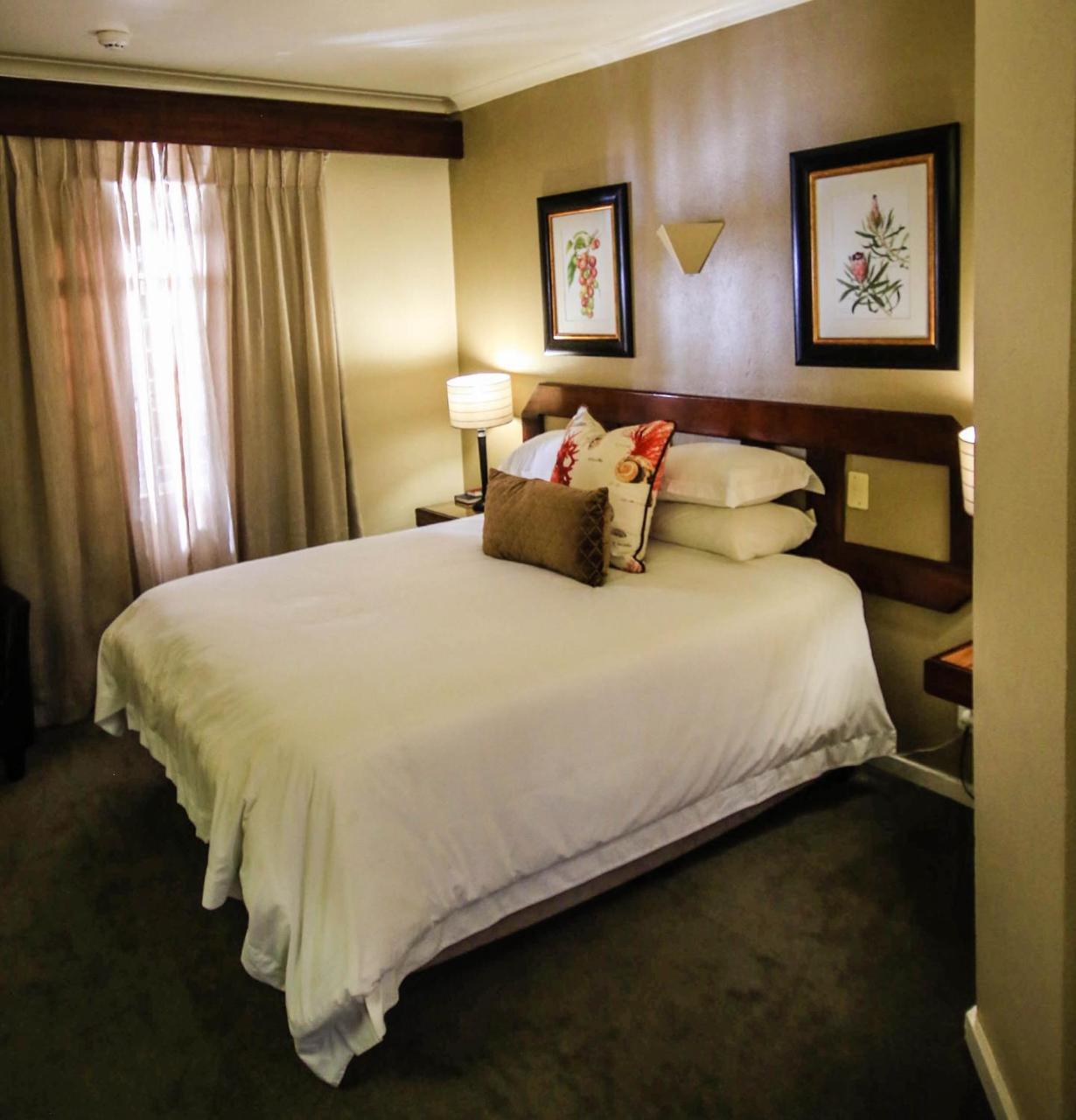 Oxford Lodge Vryheid Bagian luar foto