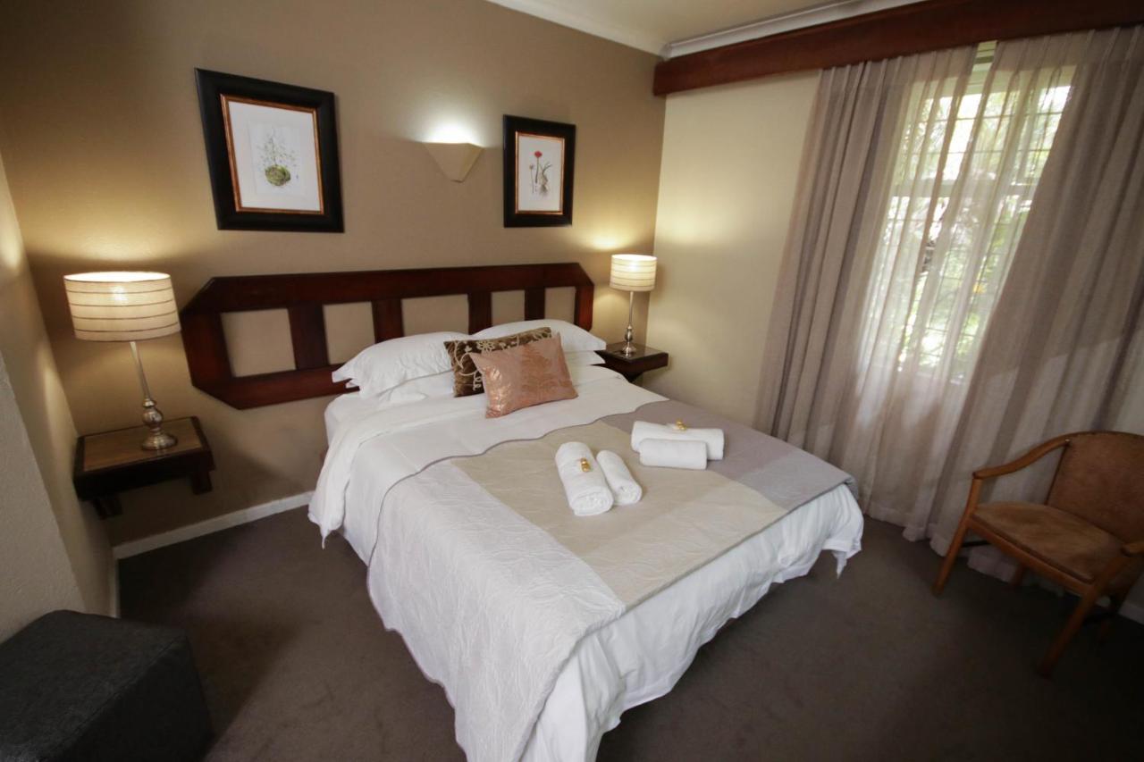 Oxford Lodge Vryheid Bagian luar foto